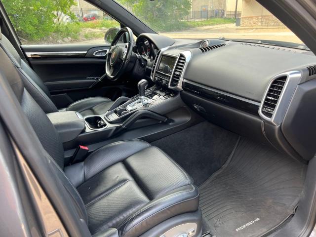 Photo 5 from auction – 2013 PORSCHE CAYENNE with VIN WP1AA2A25DLA19711