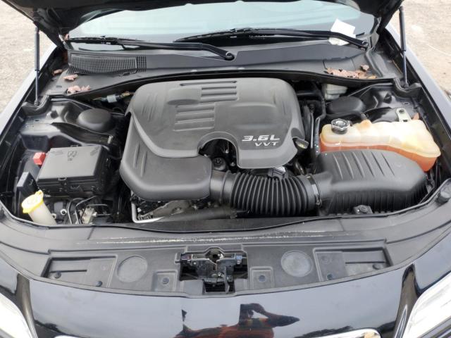 Photo 11 from auction – 2014 CHRYSLER 300C with VIN 2C3CCAEG4EH142021