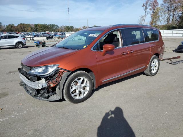 CHRYSLER PACIFICA T 2018 with VIN 2C4RC1BG2JR155297 - Photo from auction