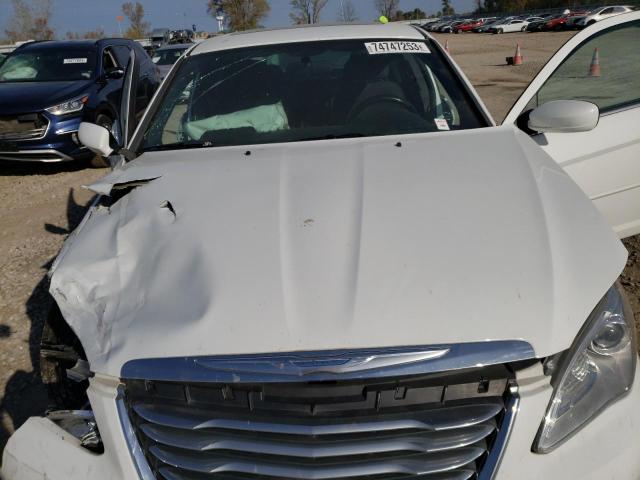 Photo 11 from auction – 2014 CHRYSLER 200 TOURIN with VIN 1C3CCBBG1EN232180
