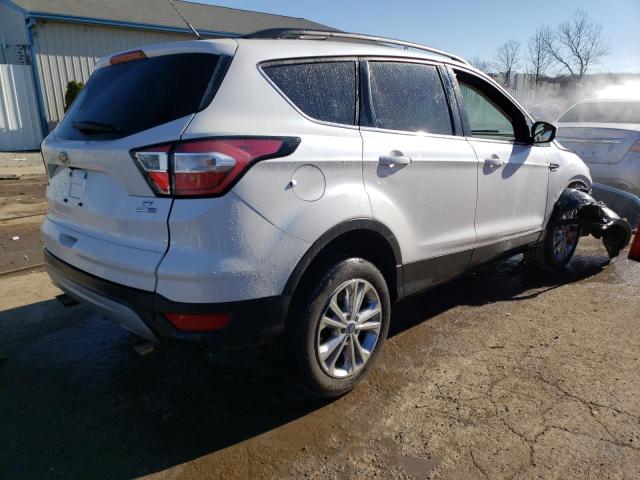Photo 3 from auction – 2017 FORD ESCAPE SE with VIN 1FMCU9G93HUD68232