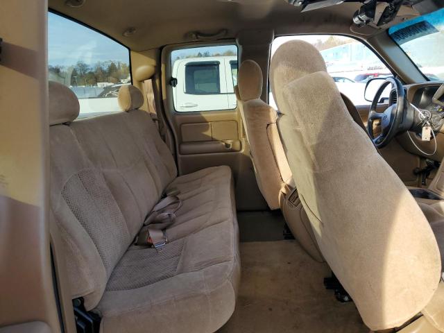 Photo 10 from auction – 2000 CHEVROLET SILVERADO with VIN 2GCEC19T9Y1336102