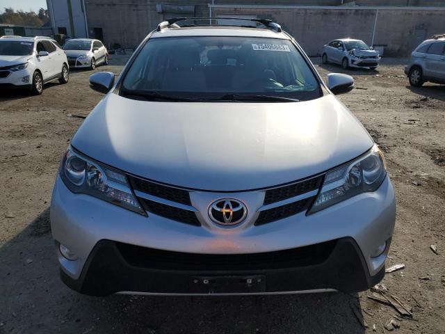 Photo 5 from auction – 2015 TOYOTA RAV4 XLE with VIN JTMRFREV9FD153895
