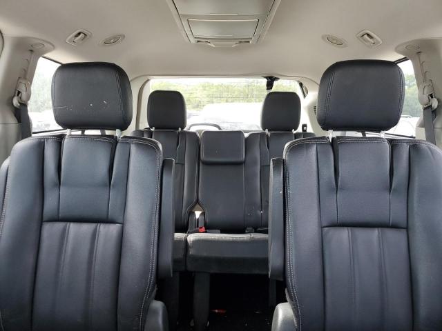 Photo 10 from auction – 2016 CHRYSLER TOWN & COU with VIN 2C4RC1BG2GR187563