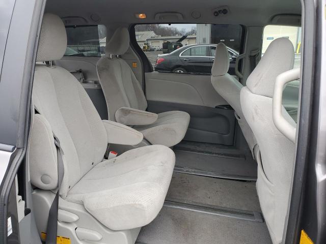 Photo 11 from auction – 2011 TOYOTA SIENNA LE with VIN 5TDJK3DCXBS017392