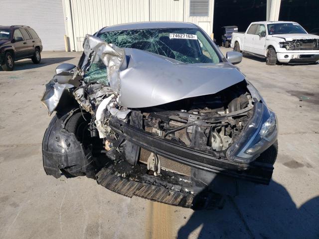 Photo 5 from auction – 2017 NISSAN SENTRA S with VIN 3N1AB7AP3HL712376