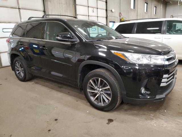 Photo 4 from auction – 2018 TOYOTA HIGHLANDER with VIN 5TDJZRFH3JS525628