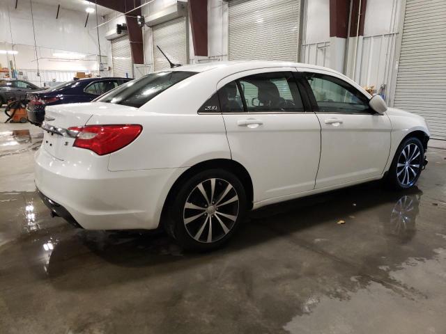 Photo 3 from auction – 2013 CHRYSLER 200 TOURIN with VIN 1C3CCBBG3DN706953