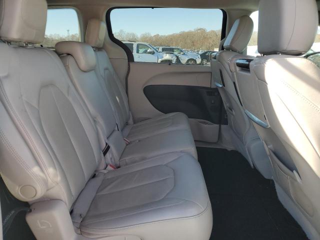 Photo 11 from auction – 2017 CHRYSLER PACIFICA with VIN 2C4RC1EG5HR752675
