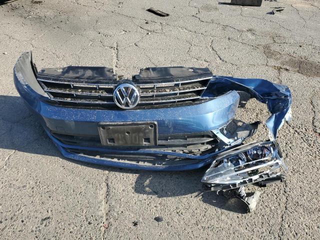 Photo 12 from auction – 2018 VOLKSWAGEN JETTA S with VIN 3VW2B7AJ8JM261973