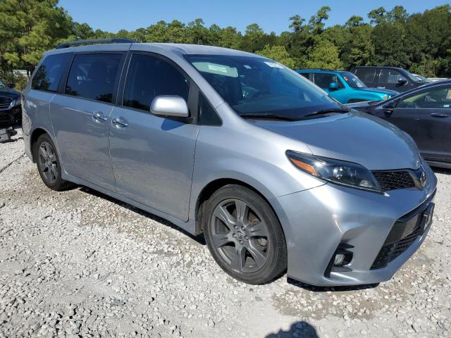 Photo 4 from auction – 2018 TOYOTA SIENNA SE with VIN 5TDXZ3DC8JS952236