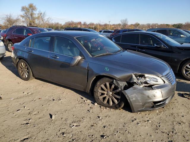Photo 4 from auction – 2013 CHRYSLER 200 TOURIN with VIN 1C3CCBBG0DN703296