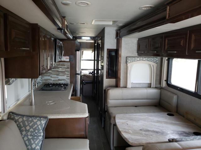 Photo 6 from auction – 2020 THOR MIRAGE with VIN 1F66F5DY1K0A06952