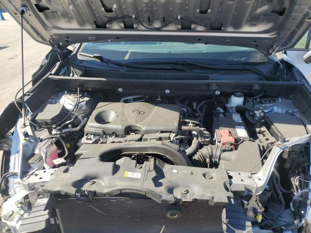 Photo 11 from auction – 2020 TOYOTA RAV4 XLE with VIN 2T3W1RFVXLC044104