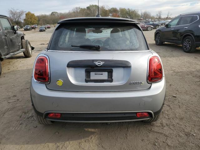Photo 6 from auction – 2023 MINI COOPER SE with VIN WMW13DJ01P2T81340