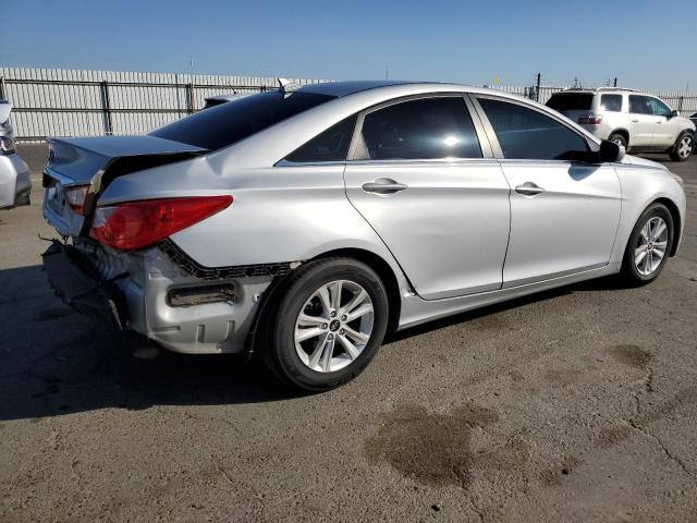 Photo 3 from auction – 2011 HYUNDAI SONATA GLS with VIN 5NPEB4AC4BH006552