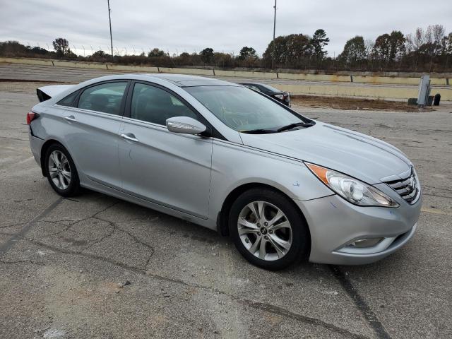 Photo 4 from auction – 2013 HYUNDAI SONATA SE with VIN 5NPEC4AC1DH611323