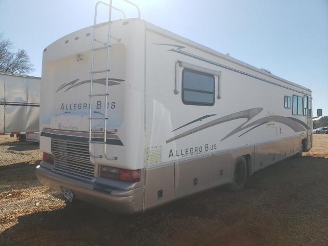 Photo 4 from auction – 1997 FREIGHTLINER CHASSIS V with VIN 4UZ6VLCA5VC705881