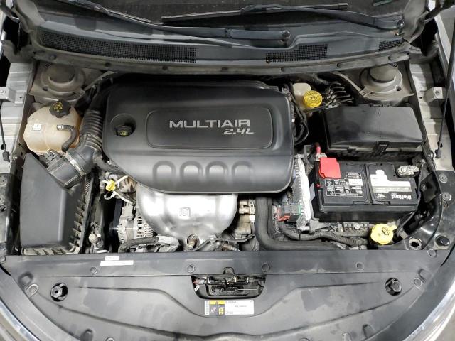 Photo 11 from auction – 2016 CHRYSLER 200 LIMITE with VIN 1C3CCCAB2GN111415