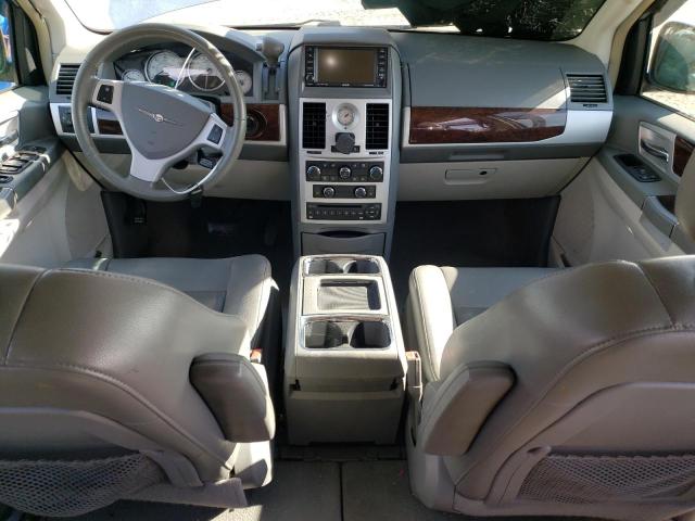 Photo 8 from auction – 2010 CHRYSLER TOWN & COU with VIN 2A4RR5D17AR305428