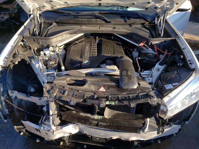 Photo 11 from auction – 2015 BMW X5 SDRIVE3 with VIN 5UXKR2C52F0H39396