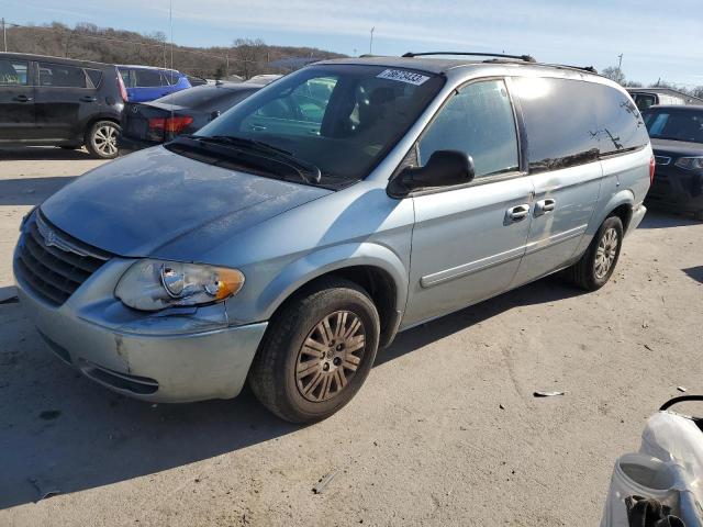 CHRYSLER TOWN & COU 2005 with VIN 2C4GP44R35R110788 - Photo from auction