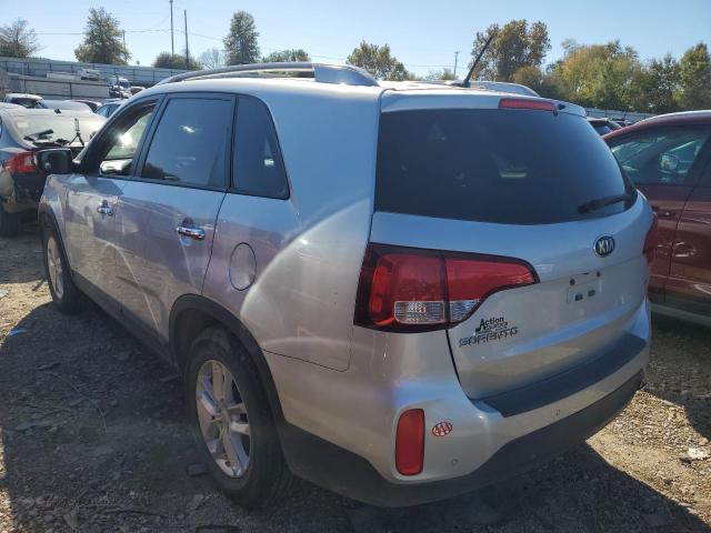 Photo 2 from auction – 2015 KIA SORENTO LX with VIN 5XYKTCA69FG597639