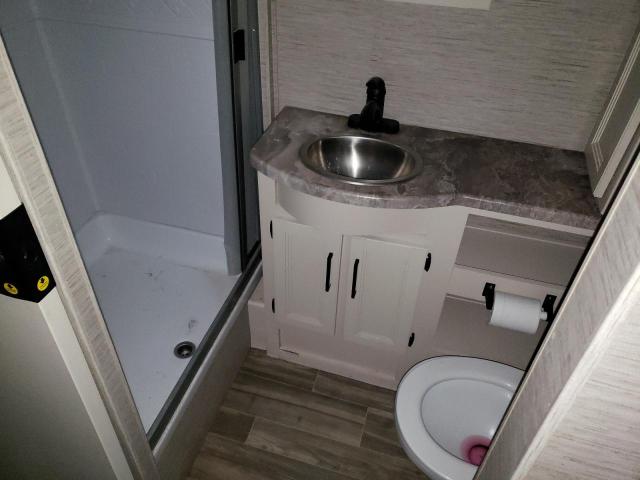 Photo 5 from auction – 2021 THOR MOTORHOME with VIN 1F66F5DN1M0A04028