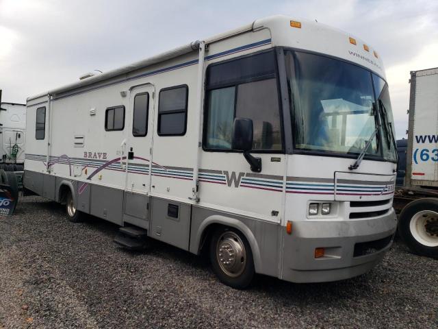 WORKHORSE CUSTOM CHASSIS MOTORHOME 2000 with VIN 5B4LP37J0Y3319892 - Photo from auction