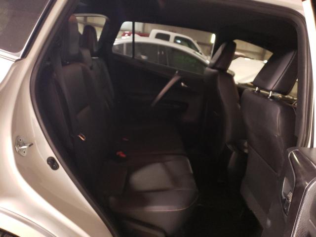 Photo 11 from auction – 2016 TOYOTA RAV4 SE with VIN JTMJFREV2GJ072060