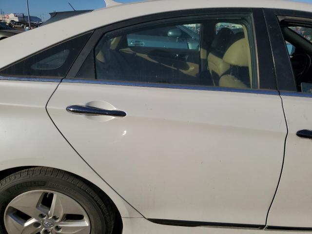 Photo 10 from auction – 2012 HYUNDAI SONATA HYB with VIN KMHEC4A47CA057828