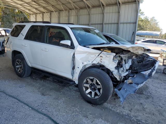 Photo 4 from auction – 2020 TOYOTA 4RUNNER SR with VIN JTEBU5JR7L5828458