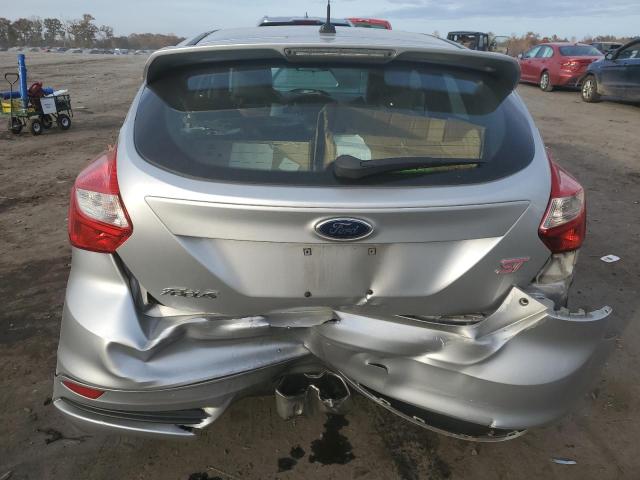 صورة رقم 6 من المزاد - 2014 FORD FOCUS ST مع VIN 1FADP3L96EL142373