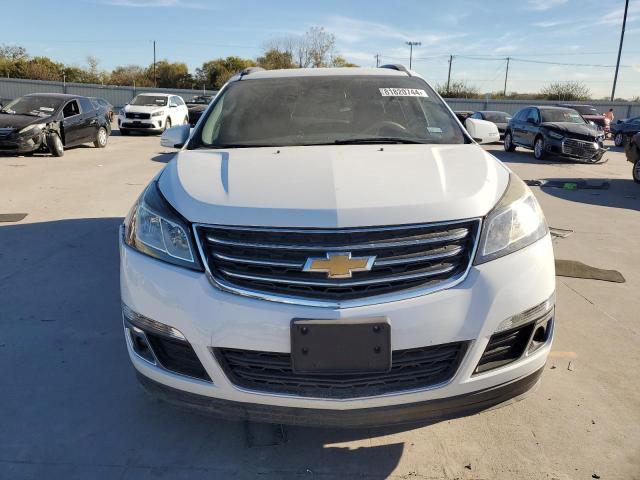 Photo 5 from auction – 2017 CHEVROLET TRAVERSE L with VIN 1GNKRGKD3HJ190946