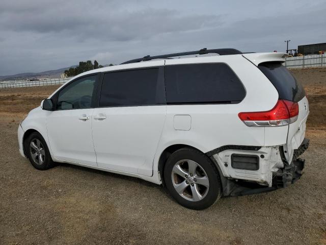 Photo 2 from auction – 2014 TOYOTA SIENNA LE with VIN 5TDKK3DC0ES522432