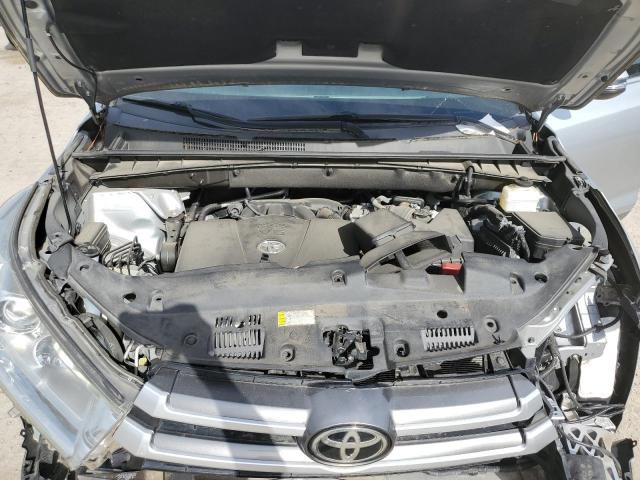 Photo 12 from auction – 2019 TOYOTA HIGHLANDER with VIN 5TDZZRFH5KS357687