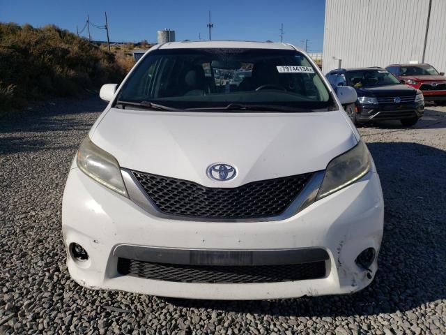 Photo 5 from auction – 2016 TOYOTA SIENNA SE with VIN 5TDXK3DC5GS734980
