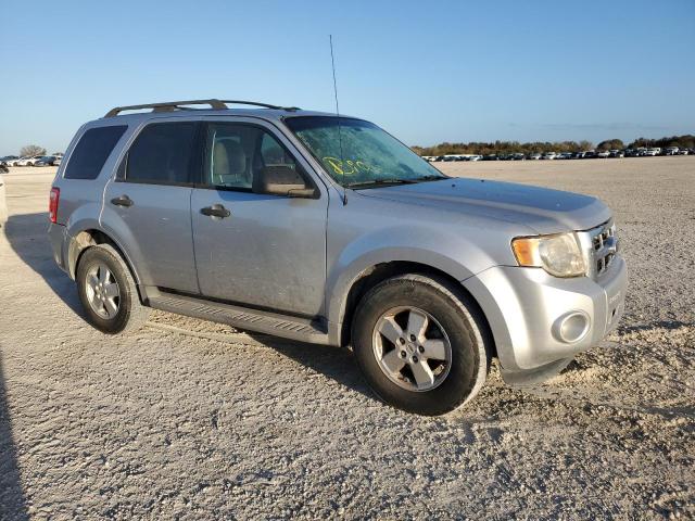 Photo 4 from auction – 2010 FORD ESCAPE XLT with VIN 1FMCU0D73AKD37532