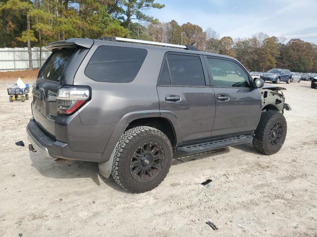 Photo 3 from auction – 2015 TOYOTA 4RUNNER SR with VIN JTEBU5JR1F5265539
