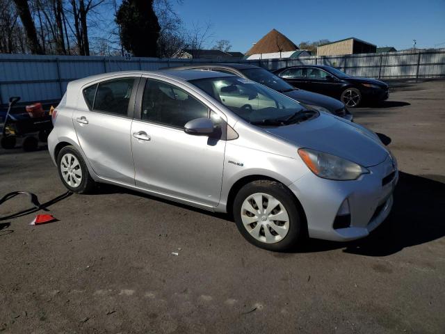 Photo 4 from auction – 2012 TOYOTA PRIUS C with VIN JTDKDTB32C1001400