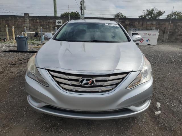 Photo 5 from auction – 2013 HYUNDAI SONATA SE with VIN 5NPEC4AC5DH777263