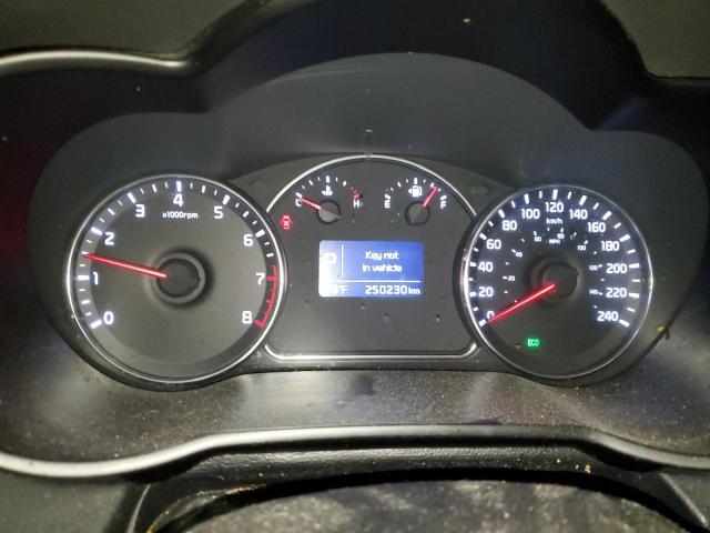 Photo 9 from auction – 2014 KIA RONDO with VIN KNAHU8A34E7017782