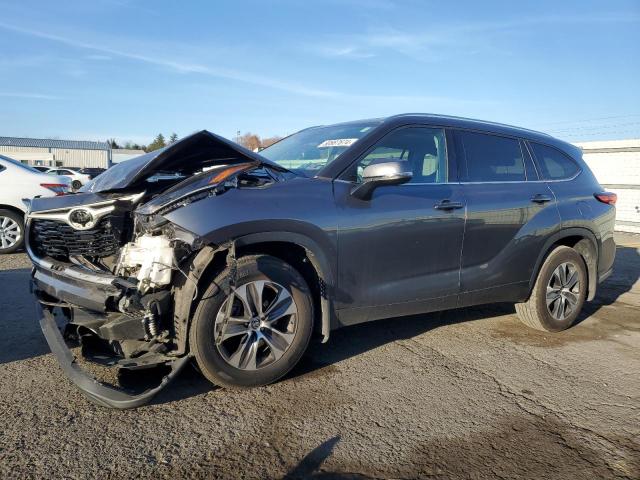 TOYOTA HIGHLANDER 2021 with VIN 5TDHZRBH2MS545345 - Photo from auction