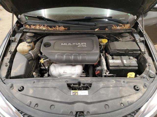 Photo 11 from auction – 2016 CHRYSLER 200 LIMITE with VIN 1C3CCCAB6GN163890