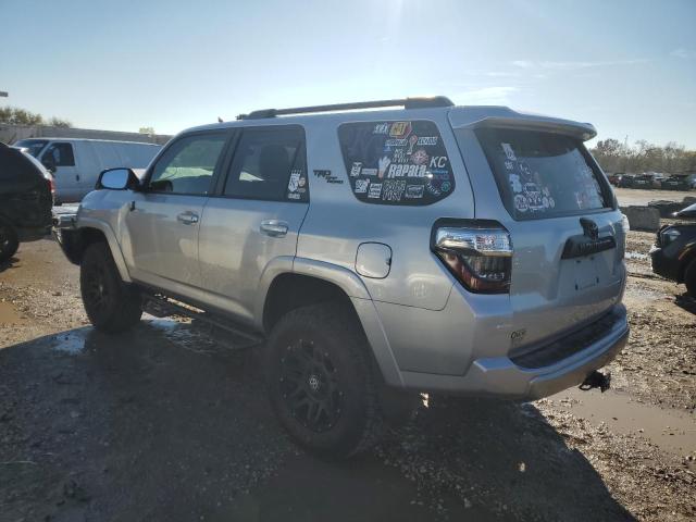 Photo 2 from auction – 2017 TOYOTA 4RUNNER SR with VIN JTEBU5JR0H5421850