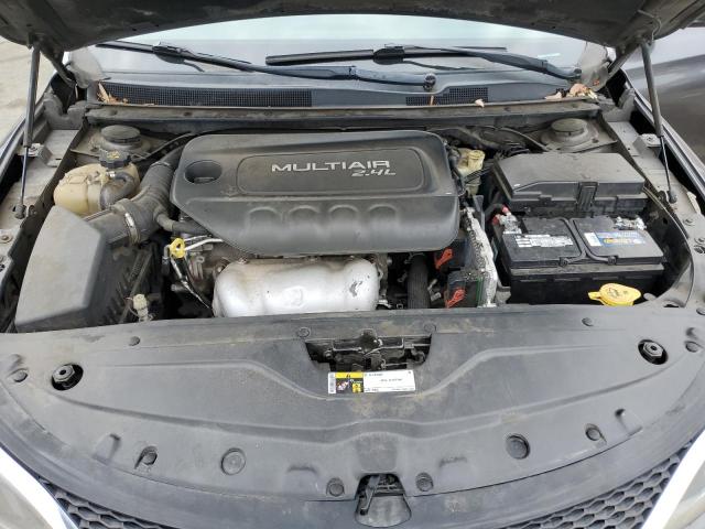 Photo 11 from auction – 2015 CHRYSLER 200 LIMITE with VIN 1C3CCCAB9FN660317