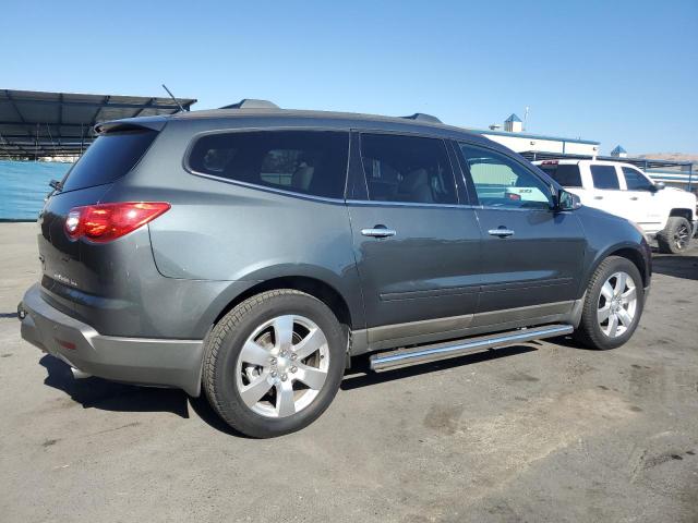 Photo 3 from auction – 2010 CHEVROLET TRAVERSE L with VIN 1GNLVHEDXAJ227532