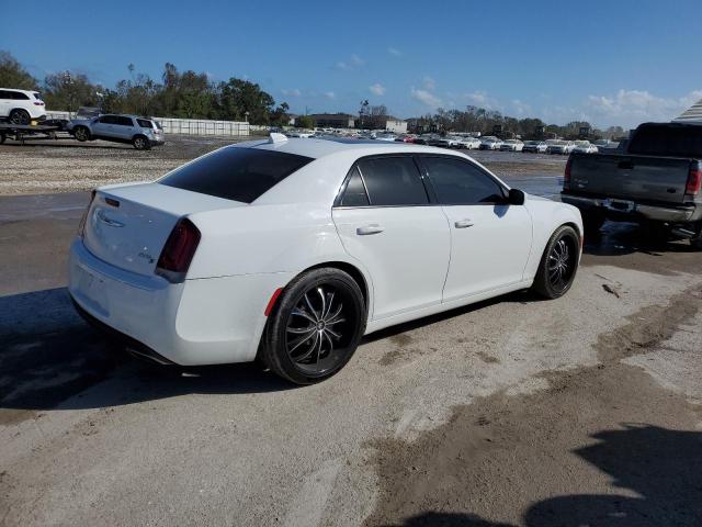 Photo 3 from auction – 2018 CHRYSLER 300 S with VIN 2C3CCABG1JH140399