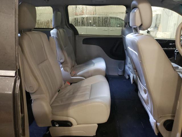 Photo 11 from auction – 2016 CHRYSLER TOWN & COU with VIN 2C4RC1BG6GR291375