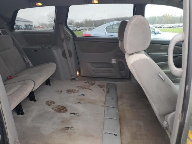 Photo 11 from auction – 2010 TOYOTA SIENNA LE with VIN 5TDJK4CC7AS032504